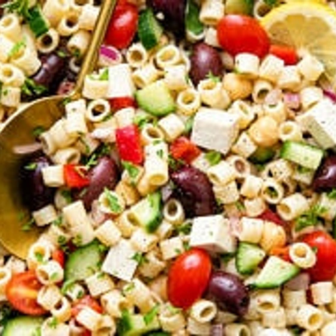 GREEK PASTA SALAD (EASY + HEALTHY)