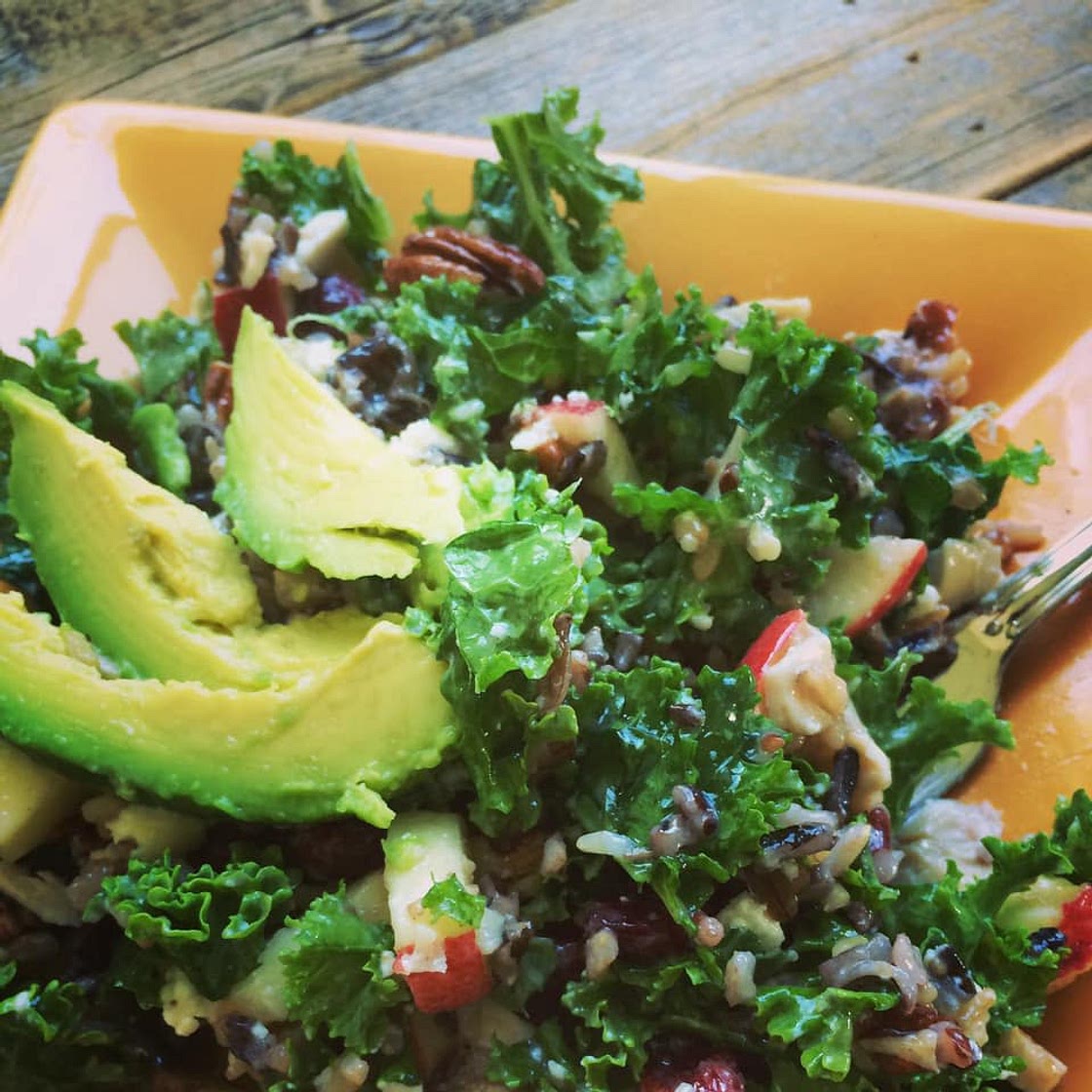 CHICKEN & SUPERFOODS SALAD