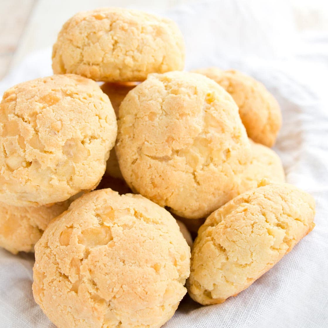 Cheesy Keto Biscuits