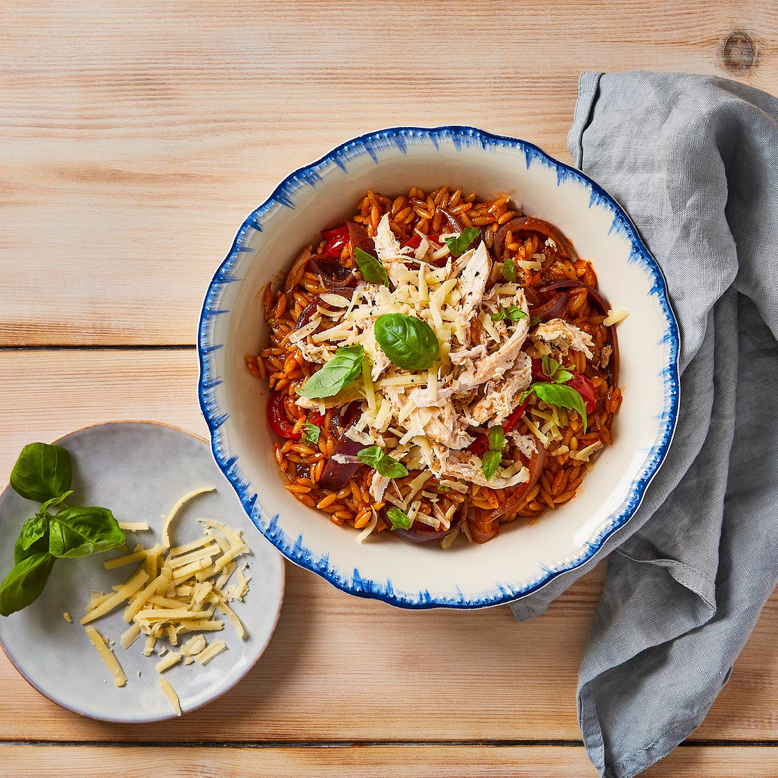 One-Pot Chicken, Red Pepper & Pesto Orzo