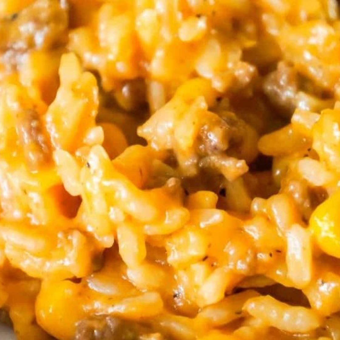 Instant Pot Cheesy Ground Beef and Rice