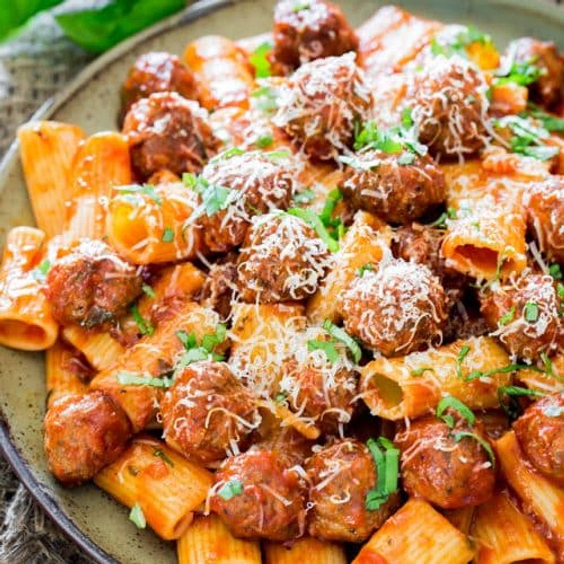 Rigatoni con Polpette and Arrabbiata Sauce