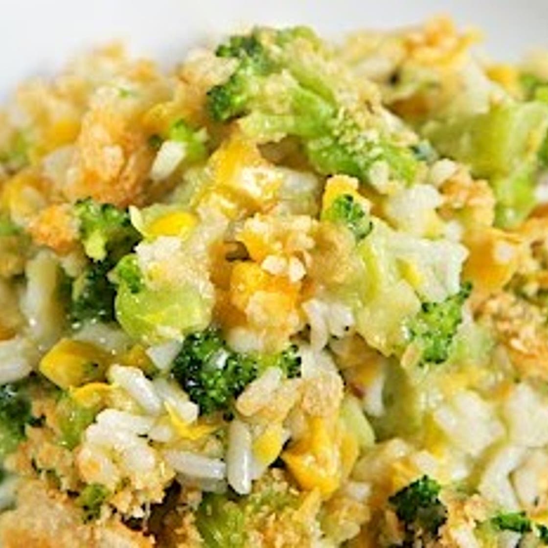 CORN AND BROCCOLI RICE CASSEROLE #vegetarian #easyrecipes