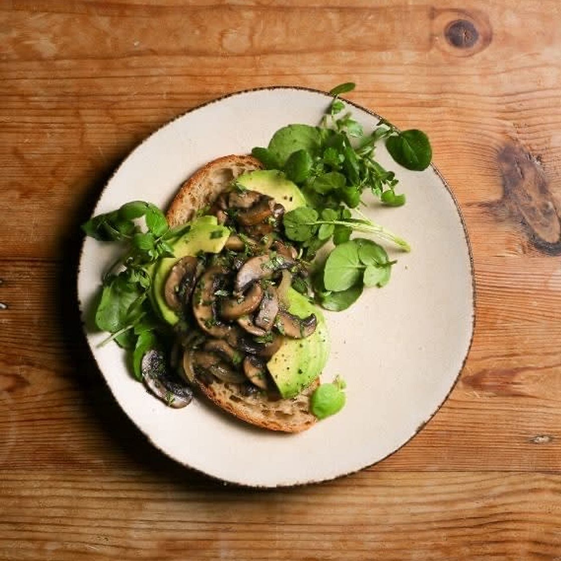 Tarragon mushrooms on toast