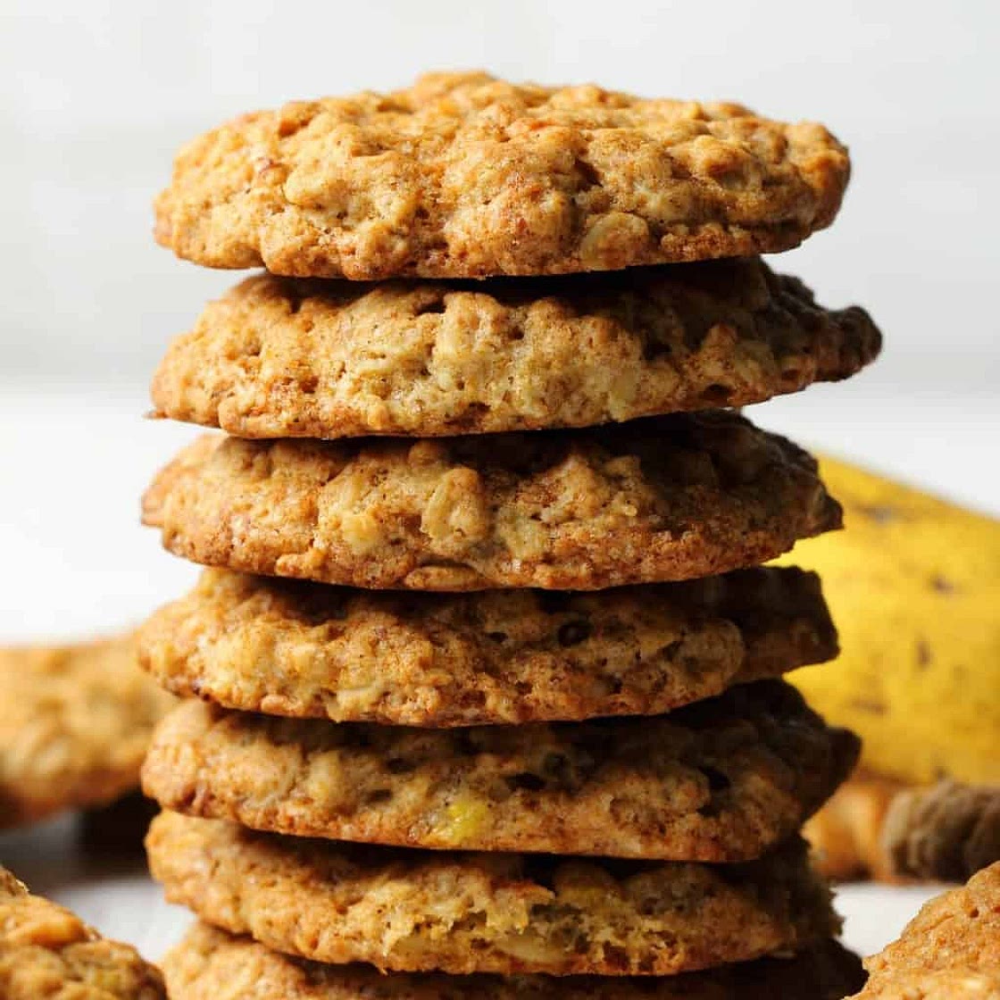 Vegan Banana Oatmeal Cookies