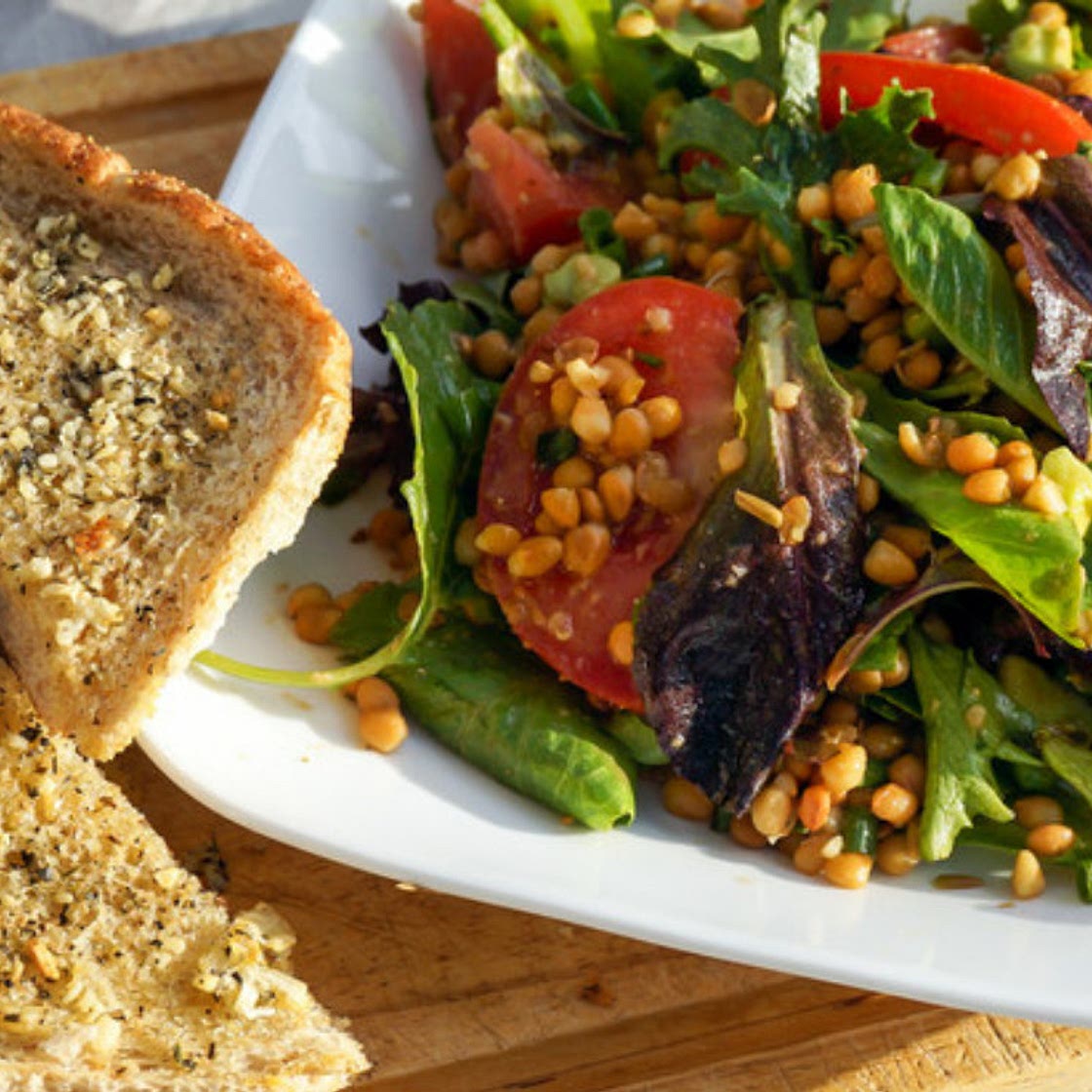 Lentil, Tomato and Avocado Salad with Garlic Bread