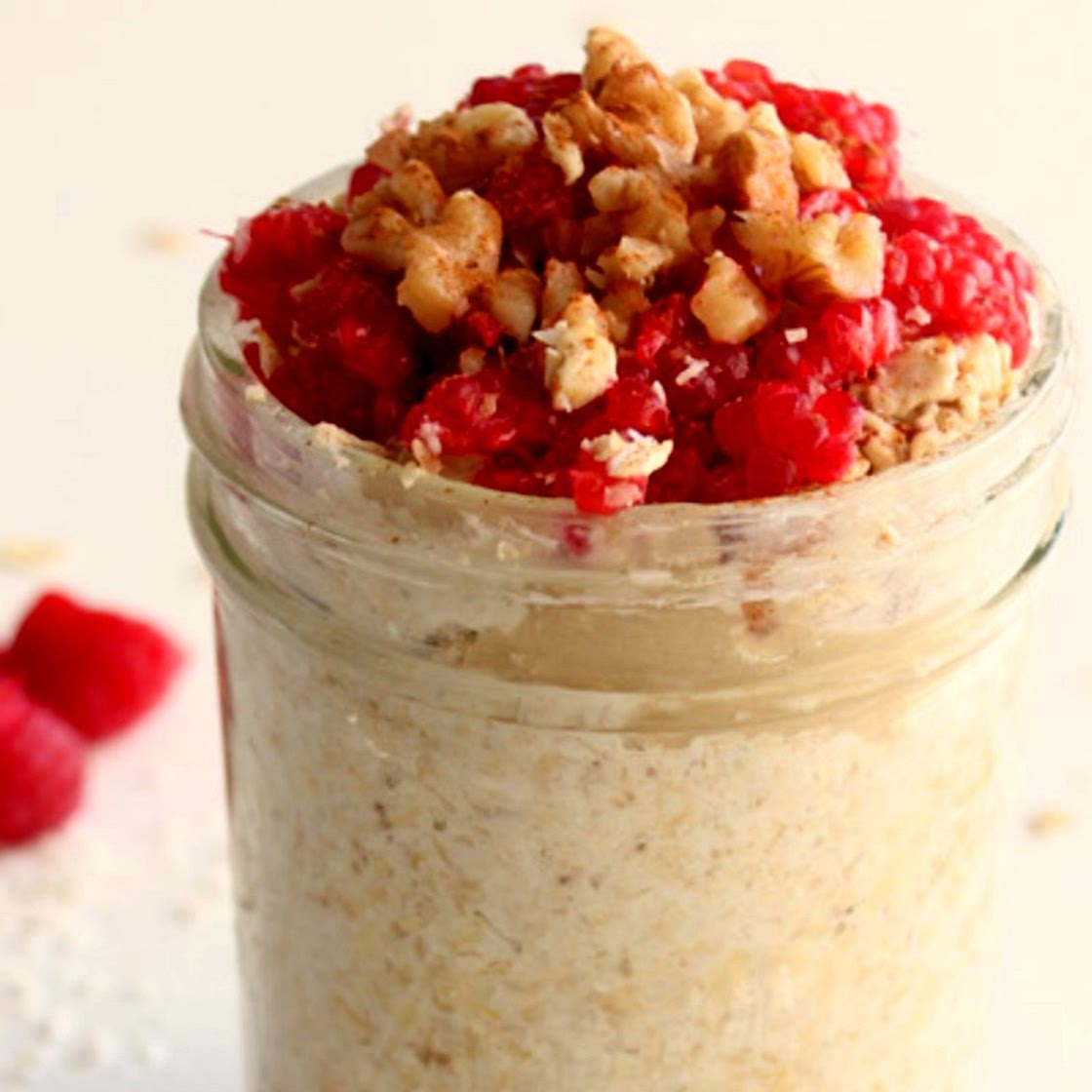 Overnight Oats With Raspberries and Tahini [Vegan]