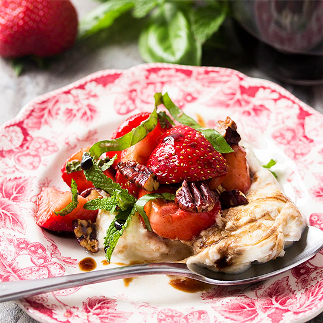 Strawberry Burrata Salad with Balsamic Glaze