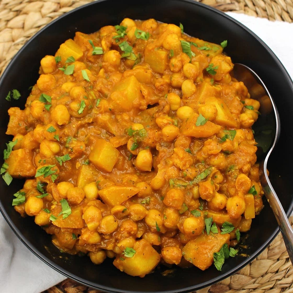 Chickpea potato curry