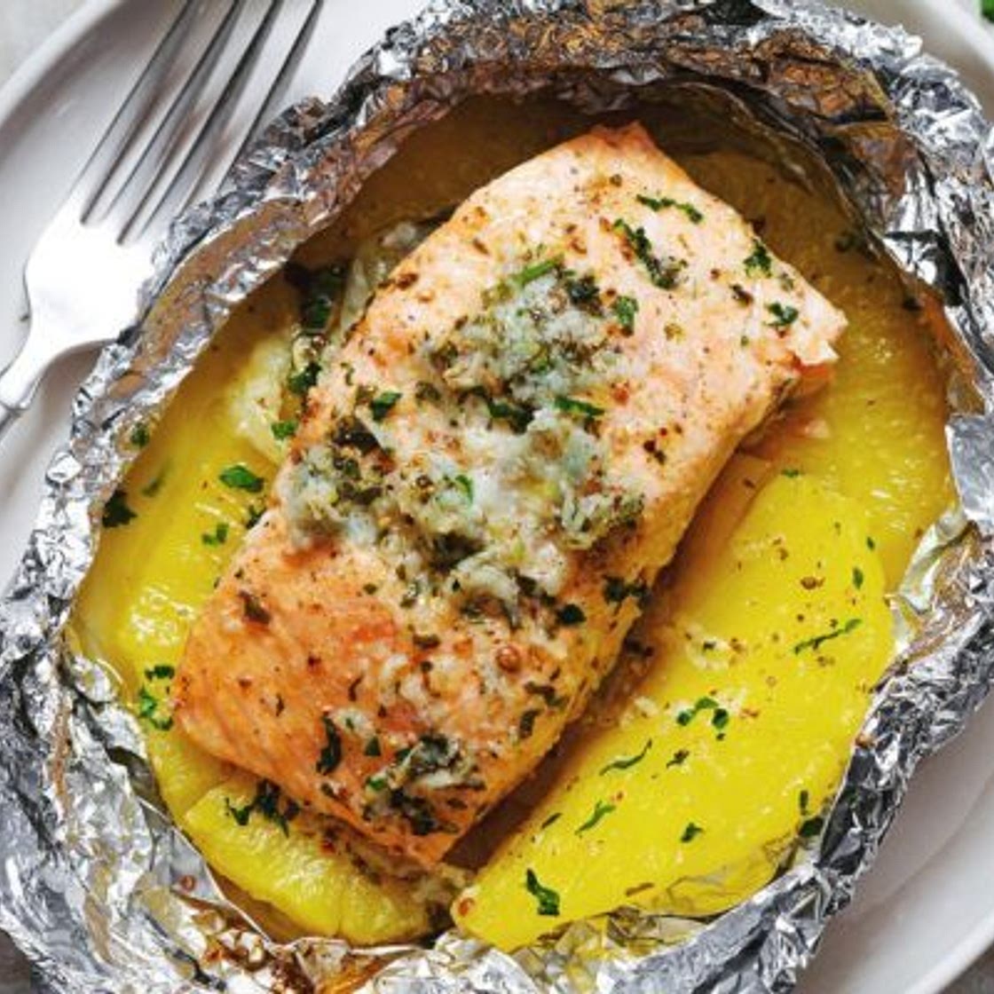 Lemon Garlic Butter Salmon in Foil with Pineapple