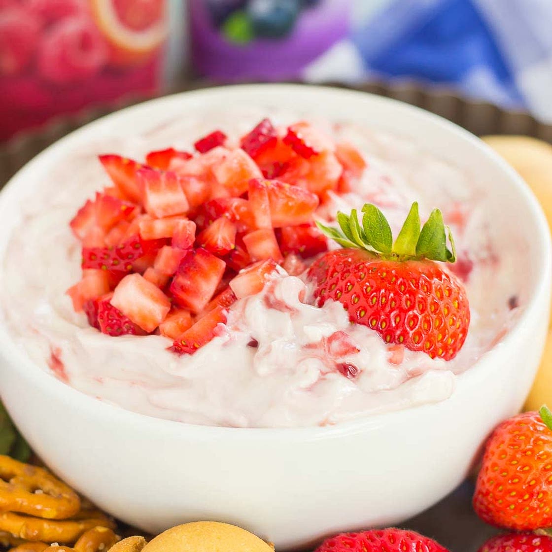 Greek Yogurt Strawberry Cheesecake Dip