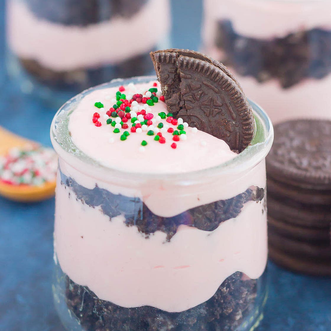 No-Bake Peppermint Oreo Cheesecakes