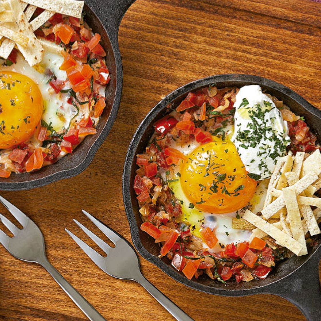 Huevos en cazuela libaneses hechos en microondas