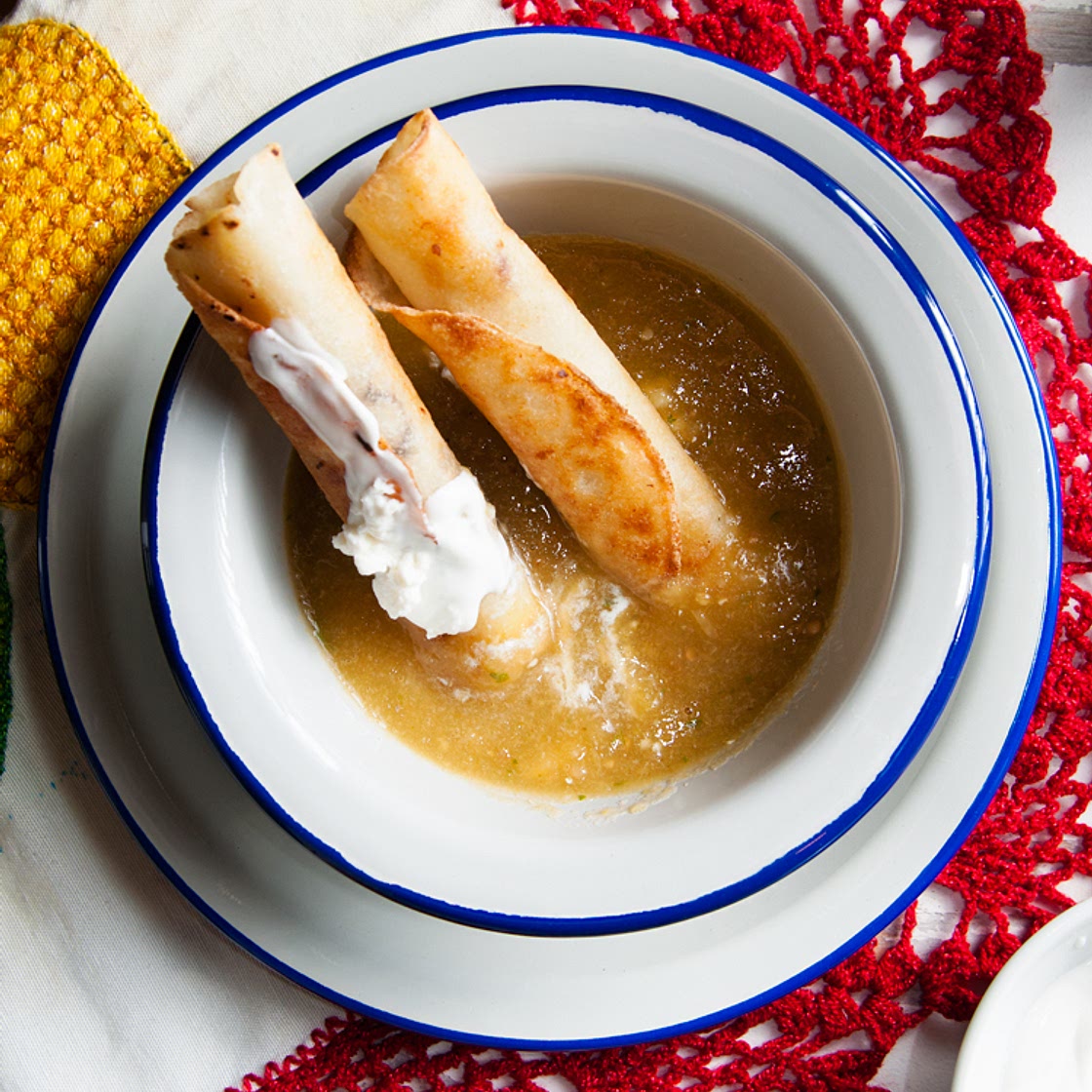 Flautas de pollo ahogadas