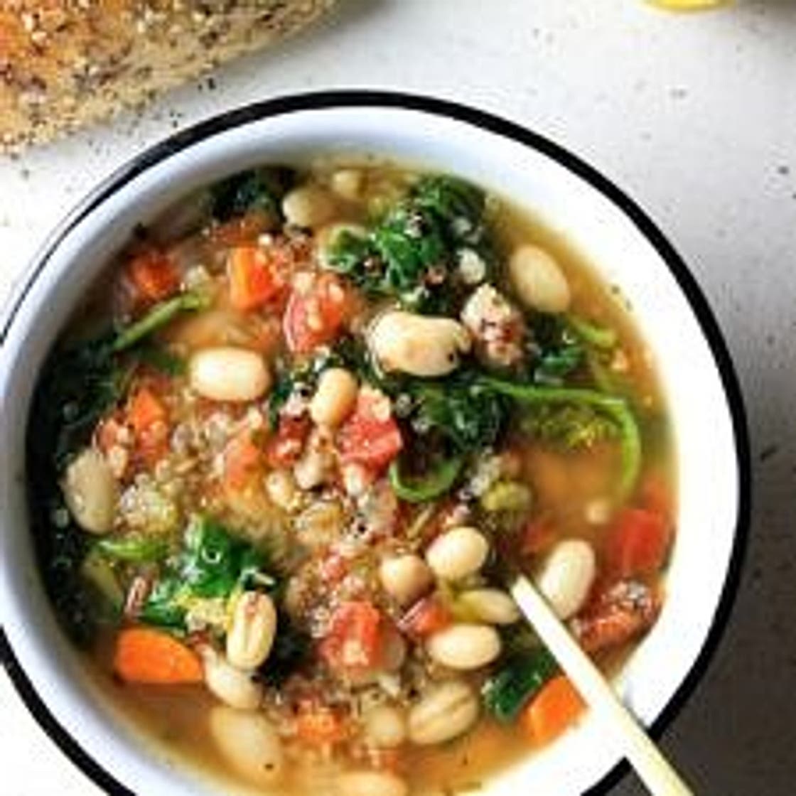 KALE, QUINOA & WHITE BEAN SOUP