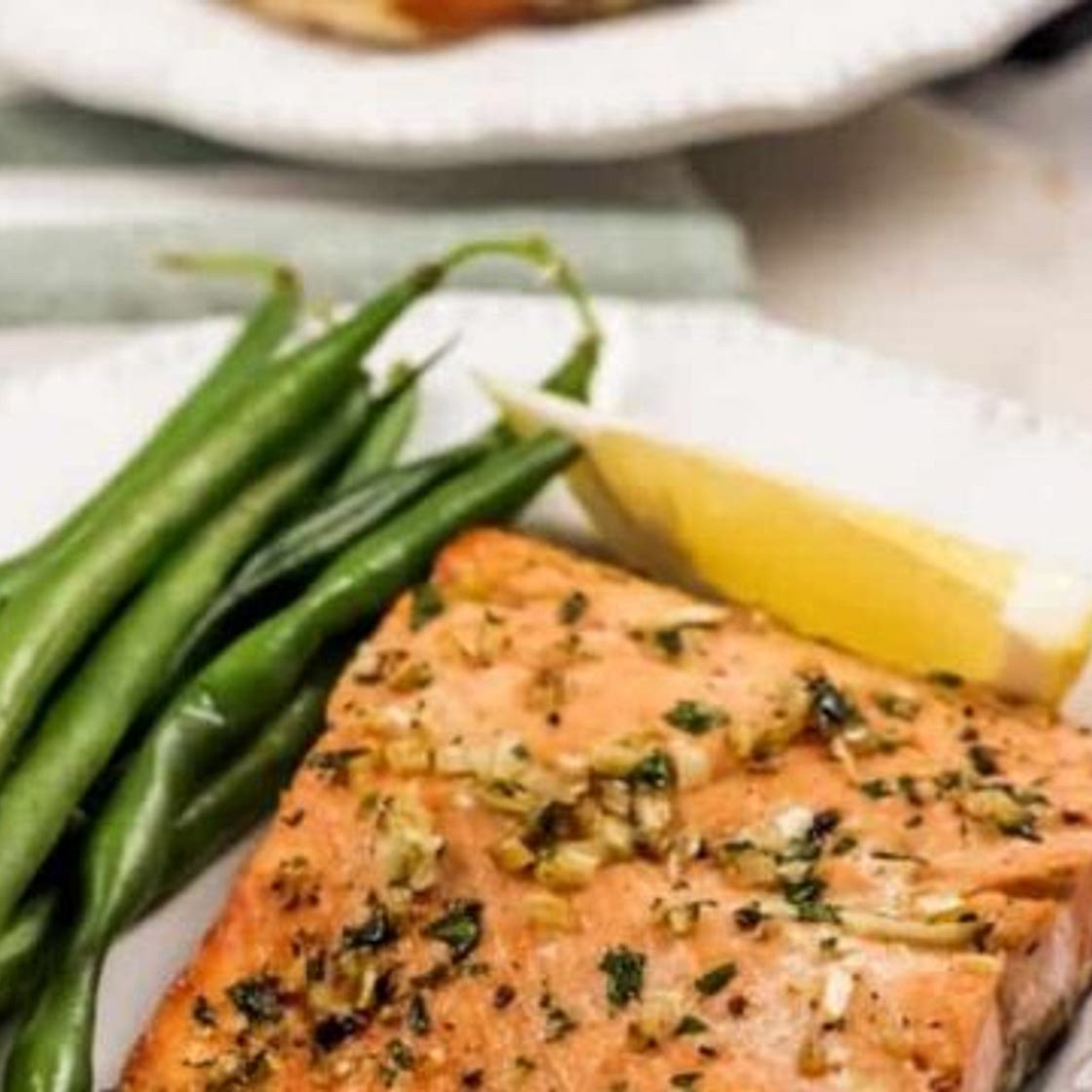 Air Fryer Garlic Butter Salmon