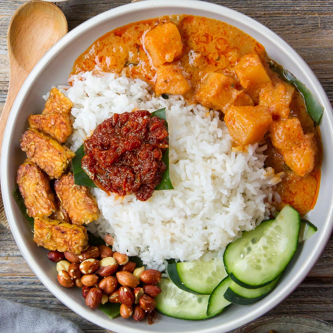 Vegan Nasi Lemak with homemade sambal - WoonHeng
