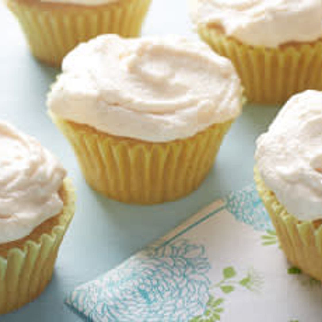Vegan vanilla cupcakes 