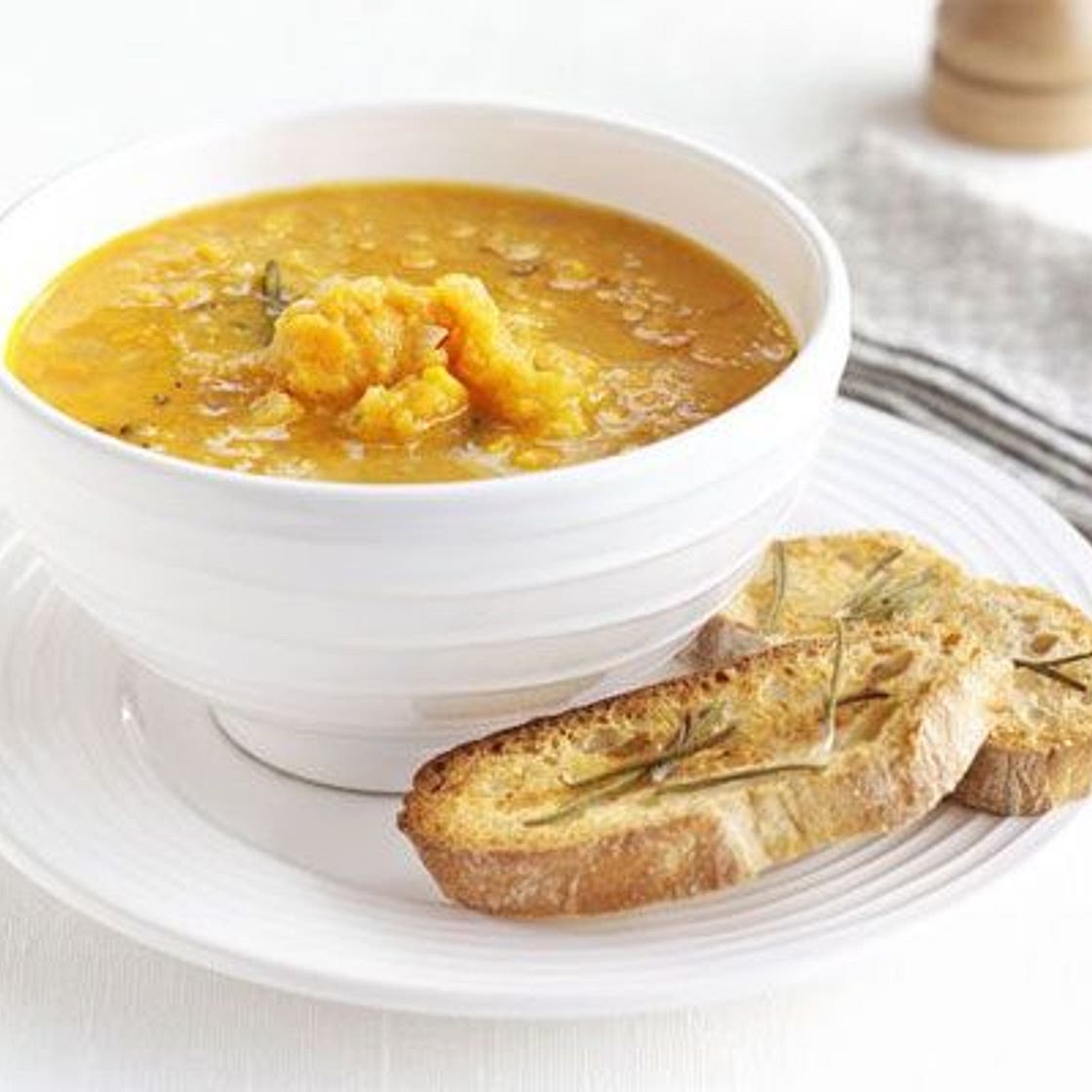 Sweet potato & rosemary soup with garlic toasts