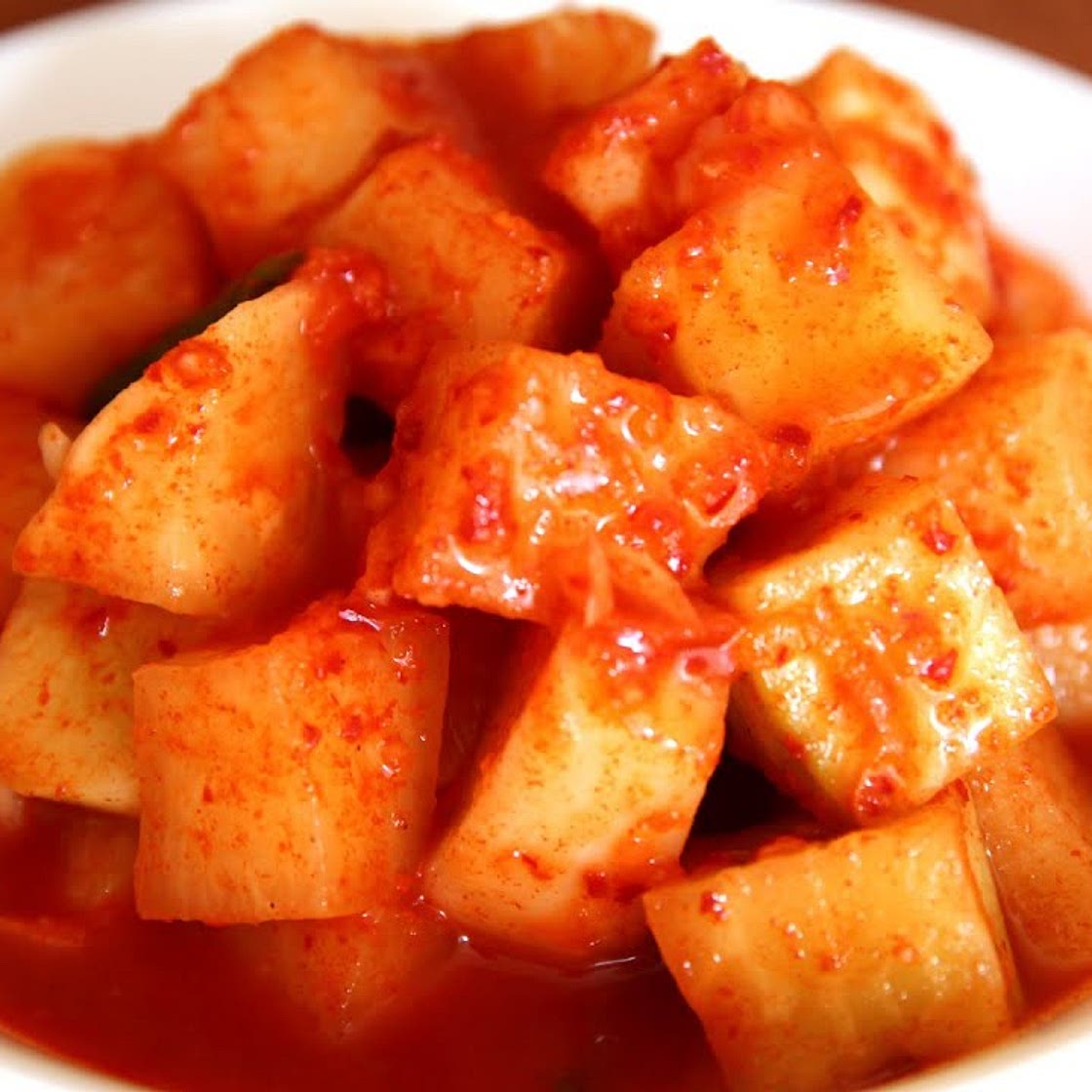 Cubed radish kimchi (kkakdugi: 깍두기)