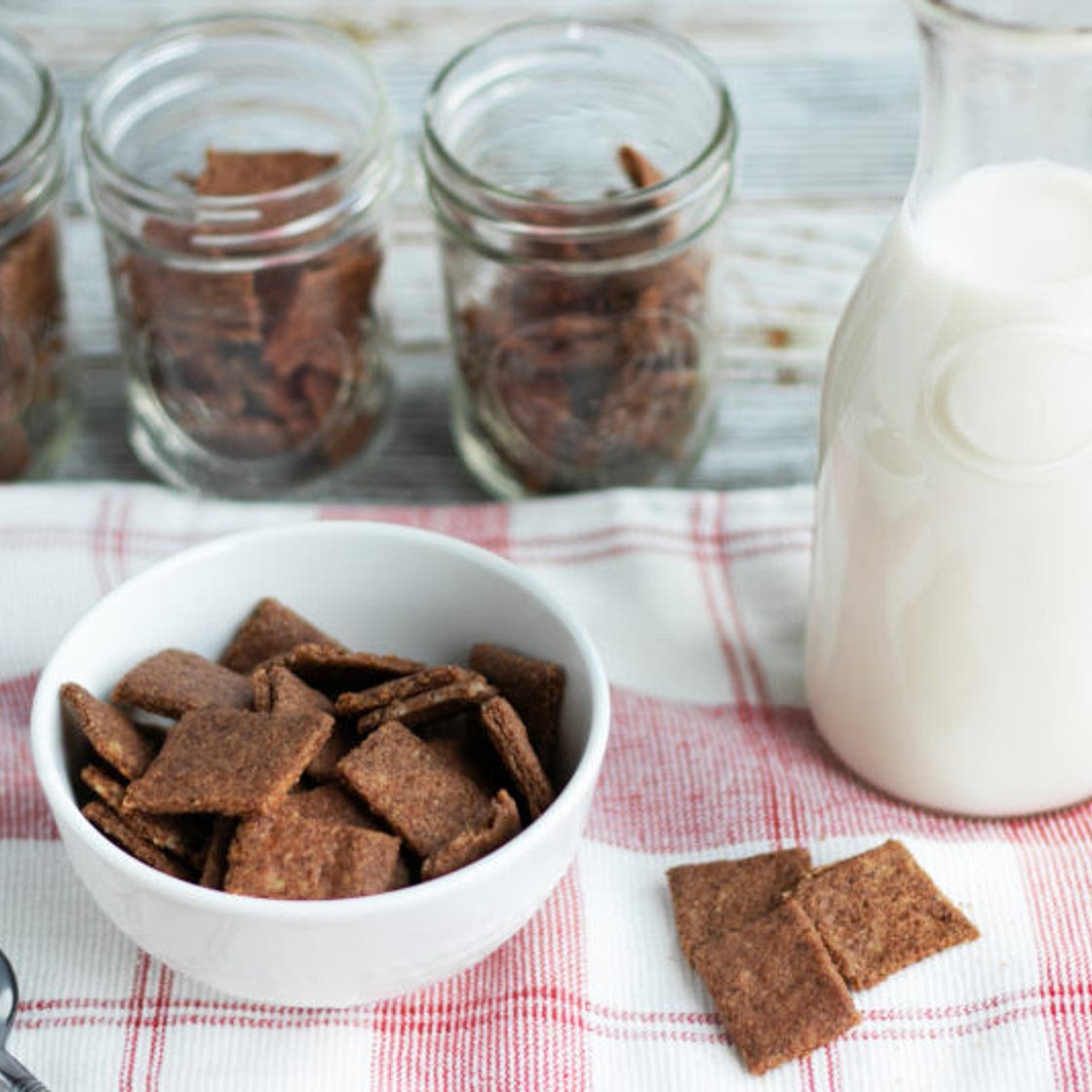Keto breakfast cereal with almond milk