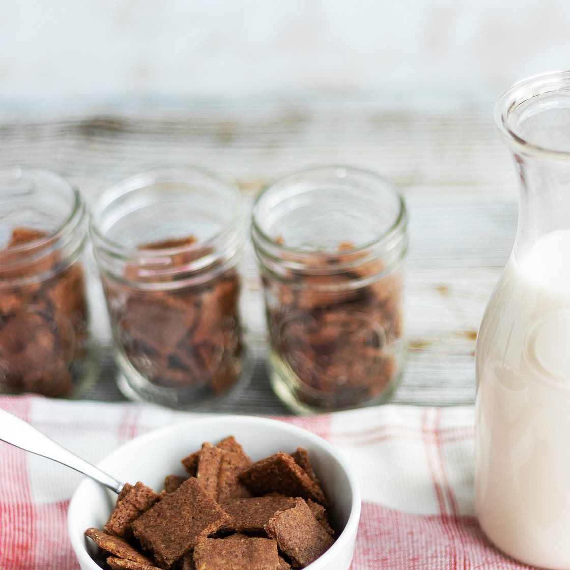 Keto breakfast cereal with almond milk