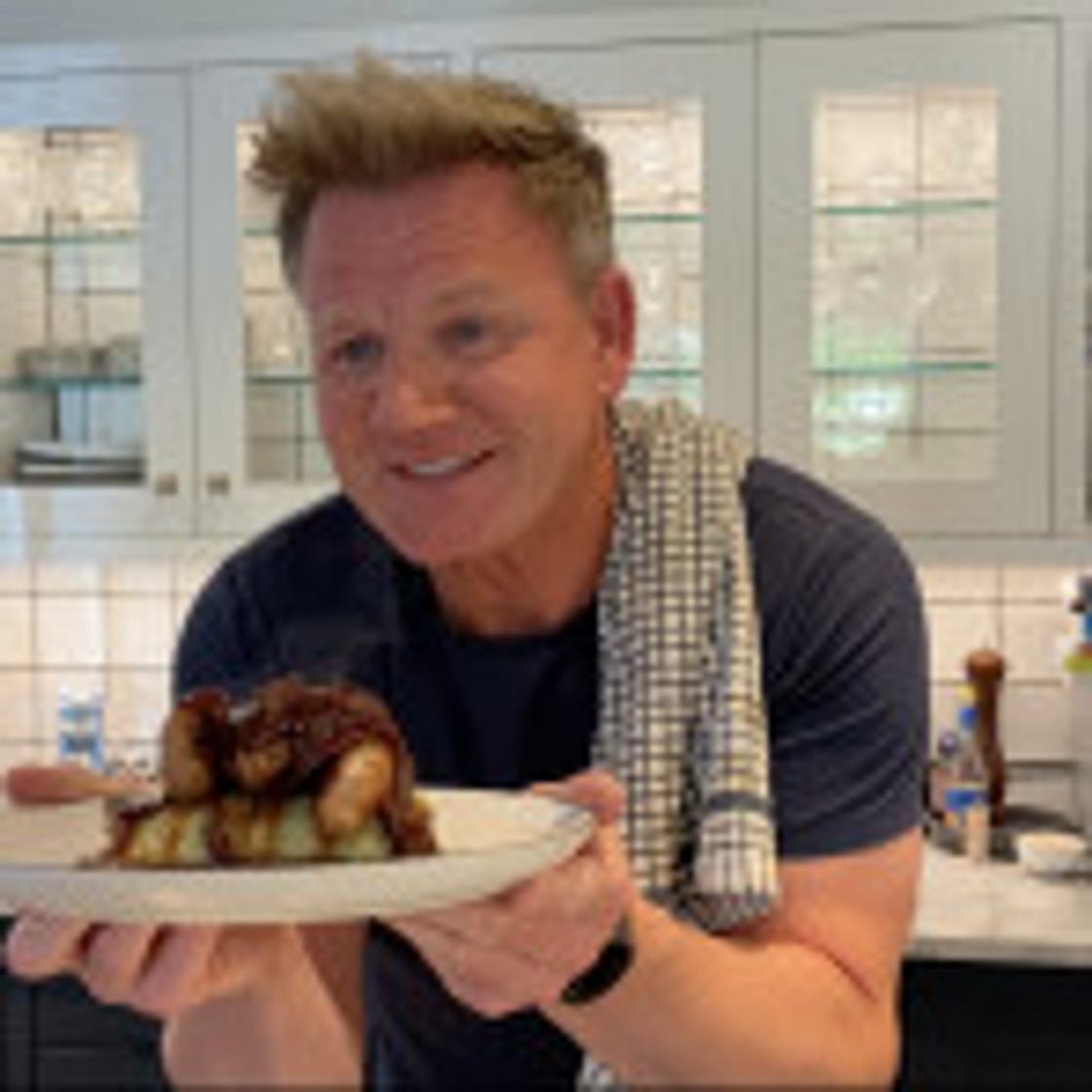 Bangers & Mash in 10 Minutes