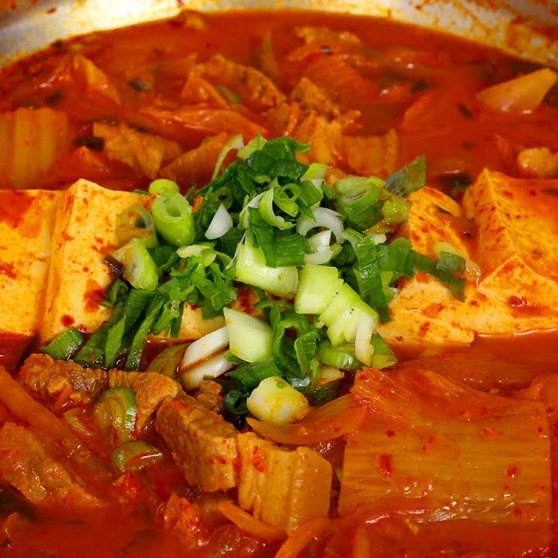 Kimchi stew (Kimchi-jjigae)