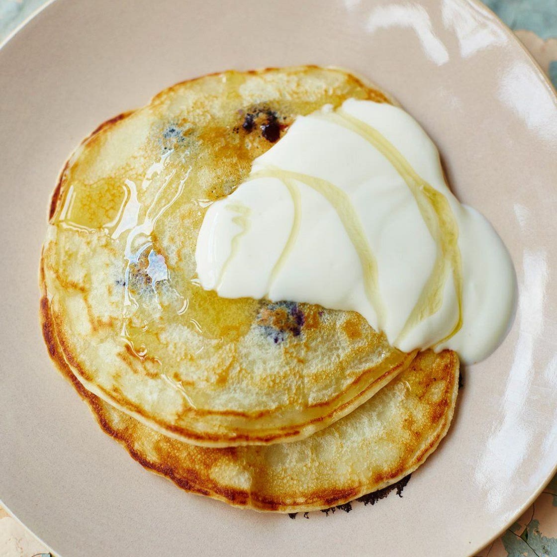 One-cup pancakes with blueberries