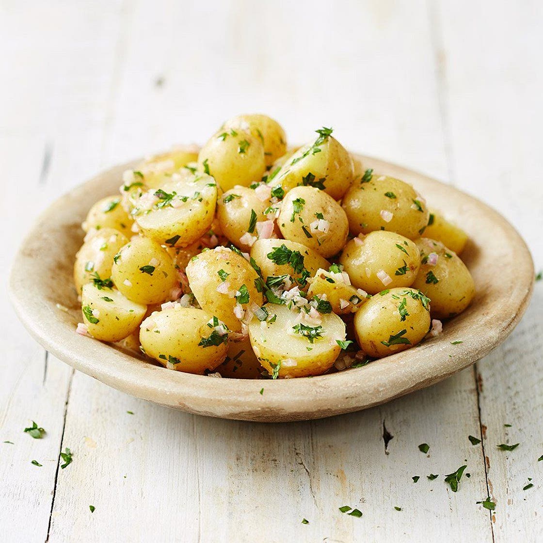 New potato salad with shallots, parsley and vinaigrette