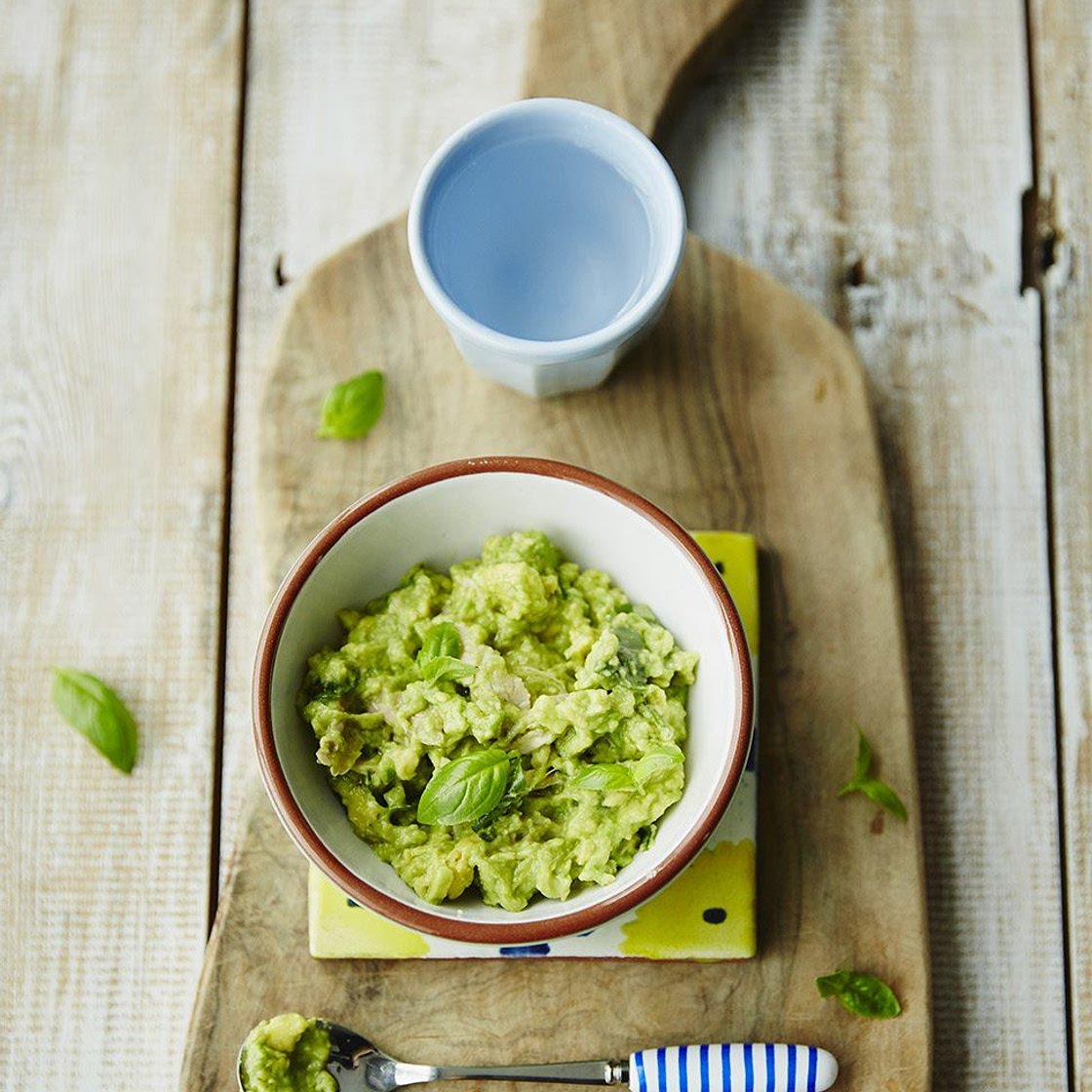 Michela’s smashed avocado, basil & chicken (no cook)