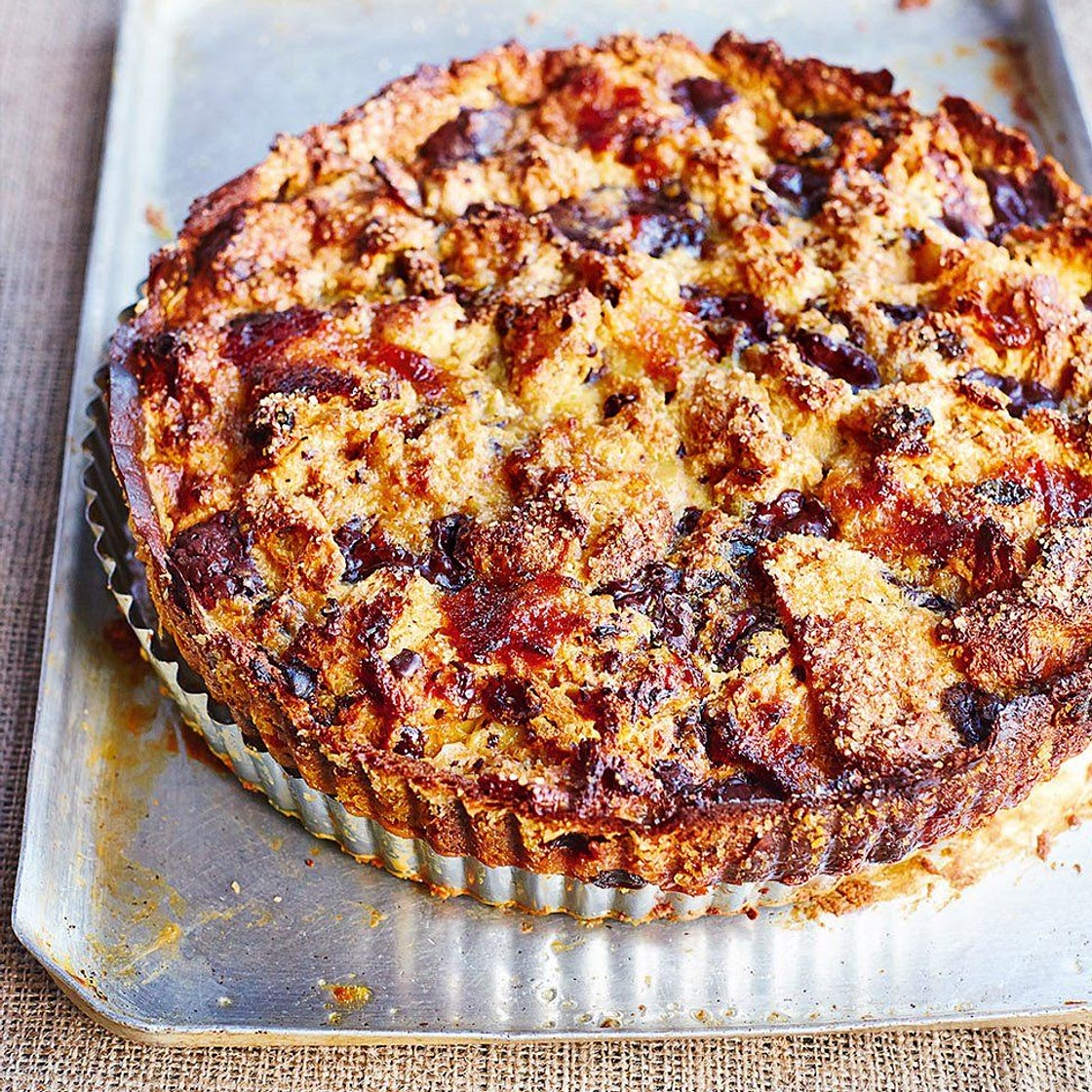 Bonkers bread & butter panettone pudding tart