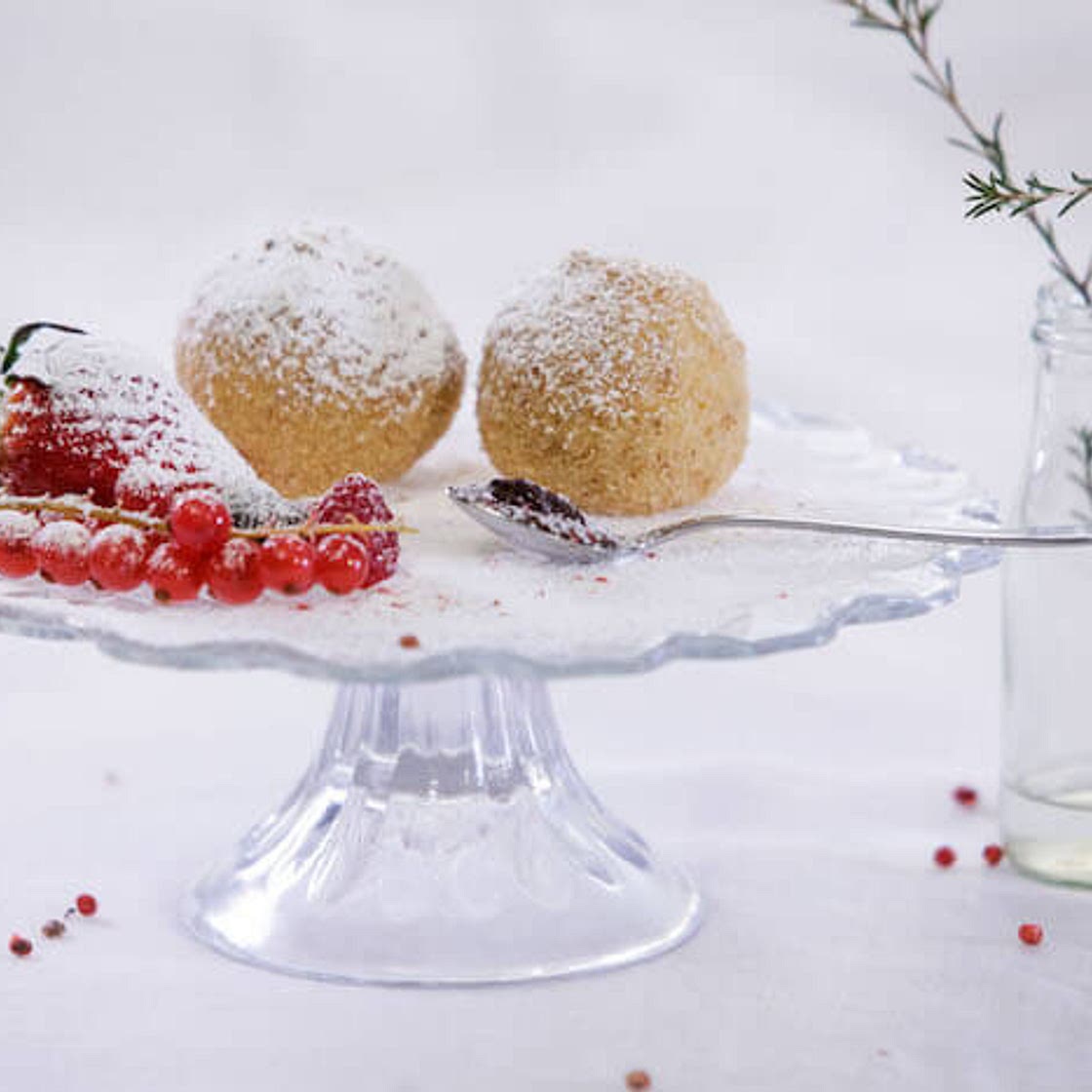 Topfenknödel mit Beerenragout mit dem Dampfgarer zubereitet
