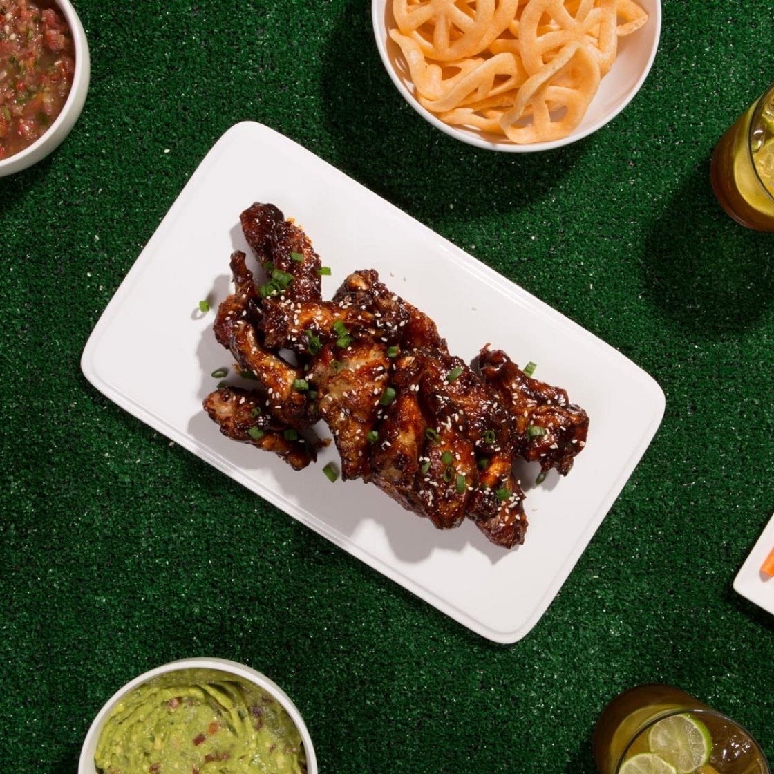 Discover Mexico: Alitas de Coloradito con Tamarindo y Tequila (Mole Chicken Wings)