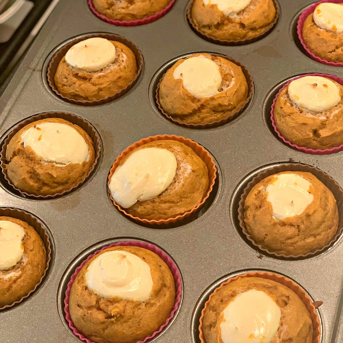 Copycat Starbucks Pumpkin Cream Cheese Muffins