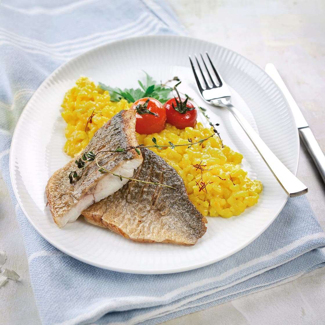 Gebratene Goldbrasse auf Safranrisotto