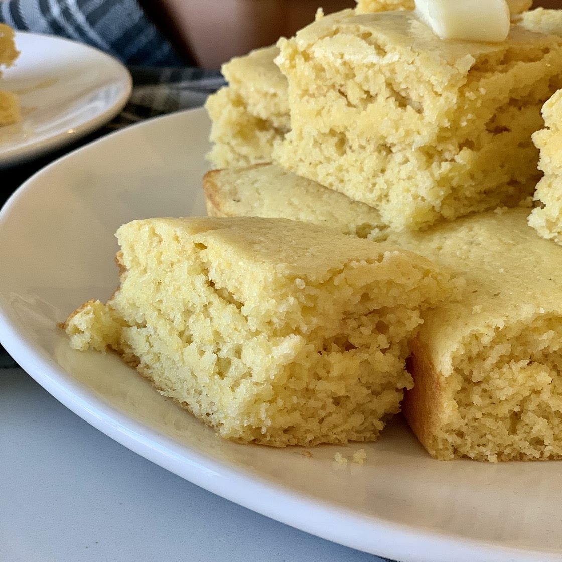 Skinny Classic Cornbread