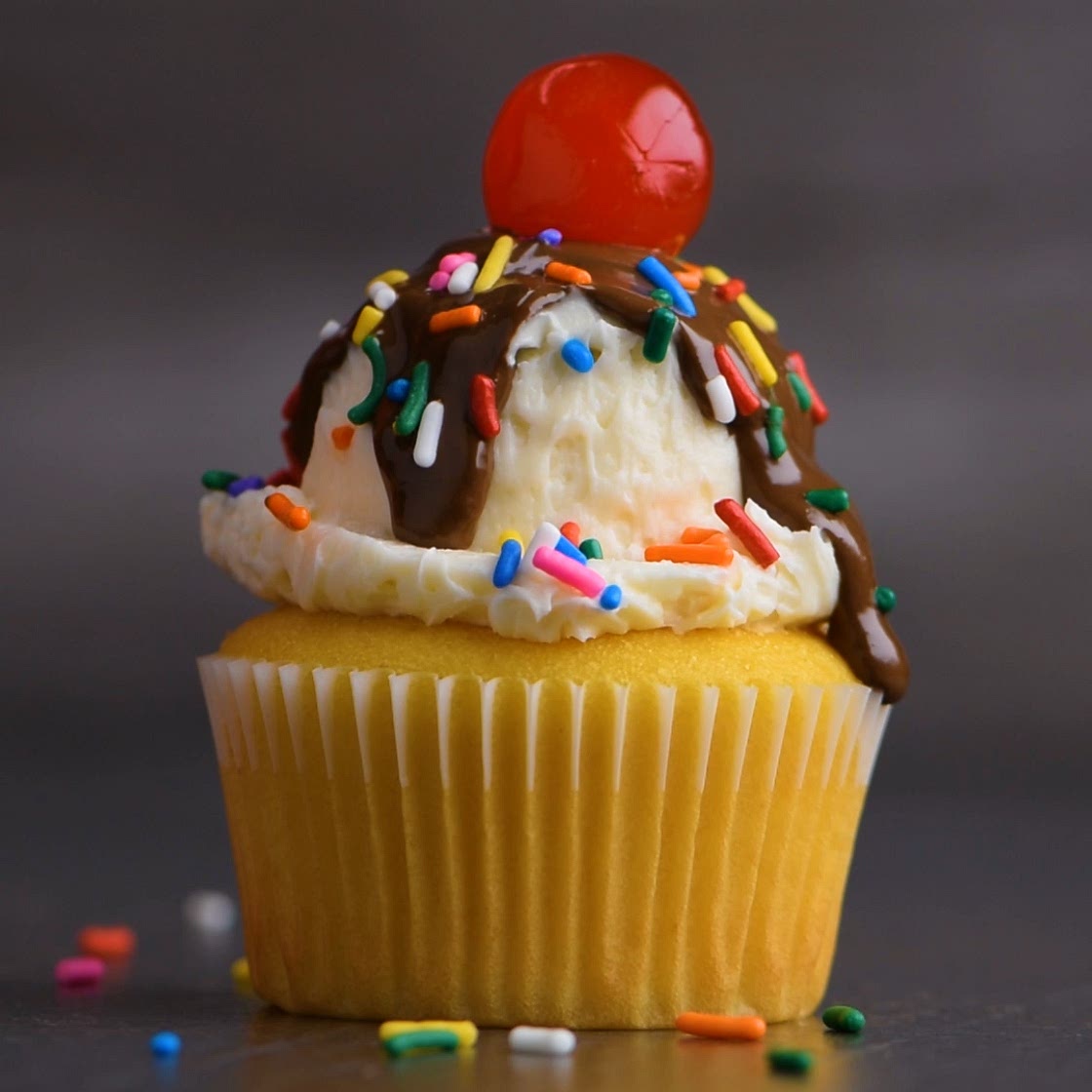 Fudge Sundae Cupcakes | So Yummy