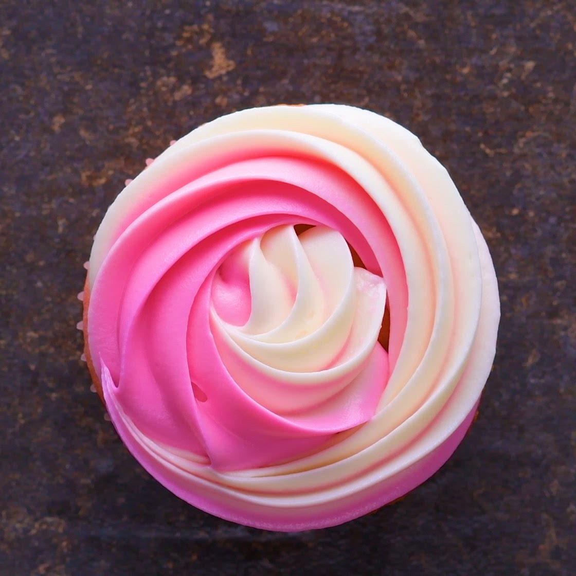 Dual Tone Cupcakes | So Yummy