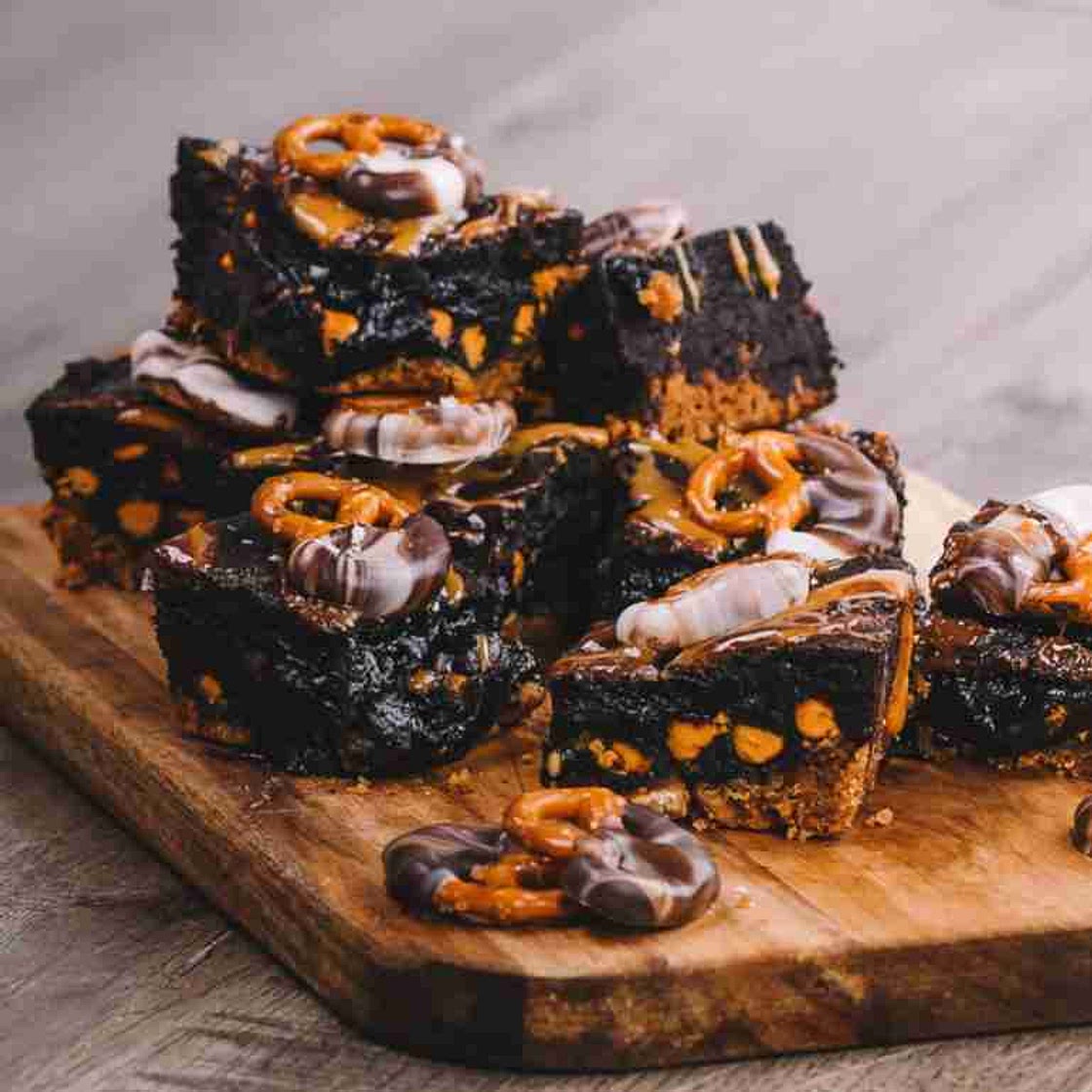 Fudgy Pretzel Crust Brownies