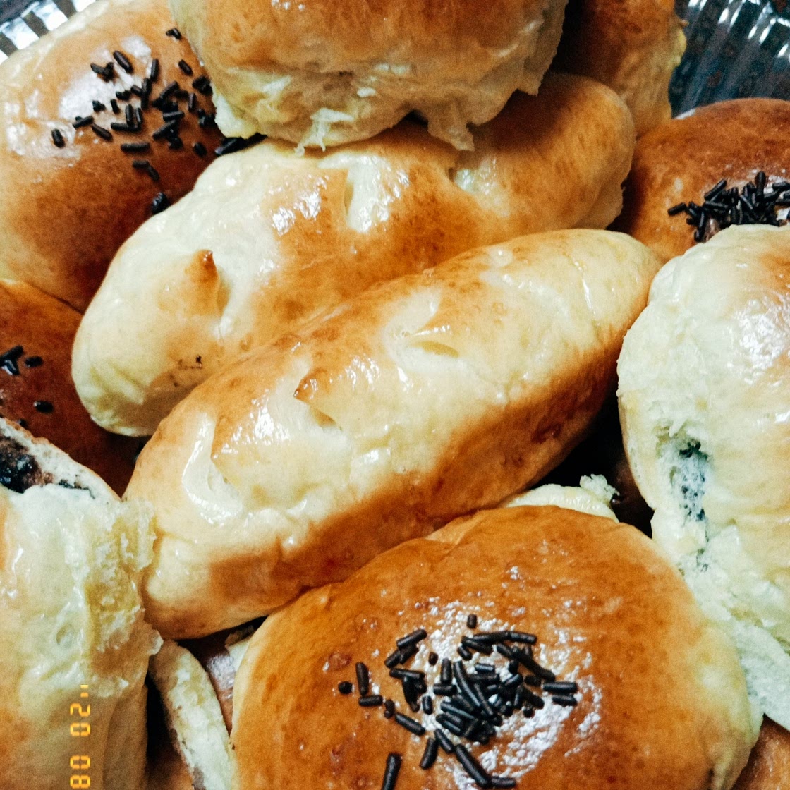 Roti coklat/keju (makes 20)