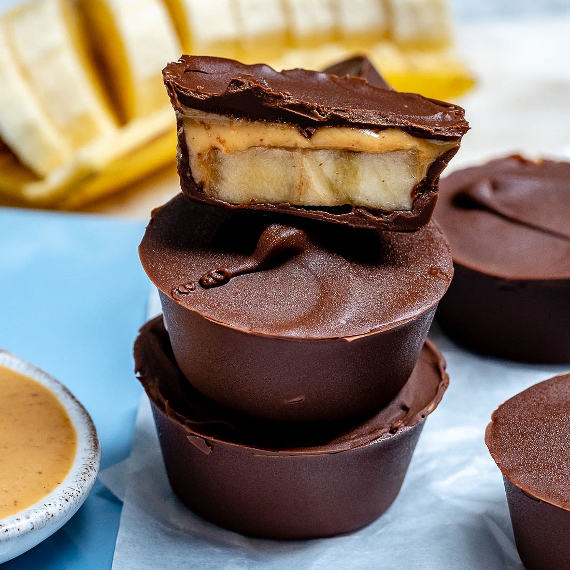 Everyone’s Gonna LOVE these Chocolate Peanut Butter Banana Cups!