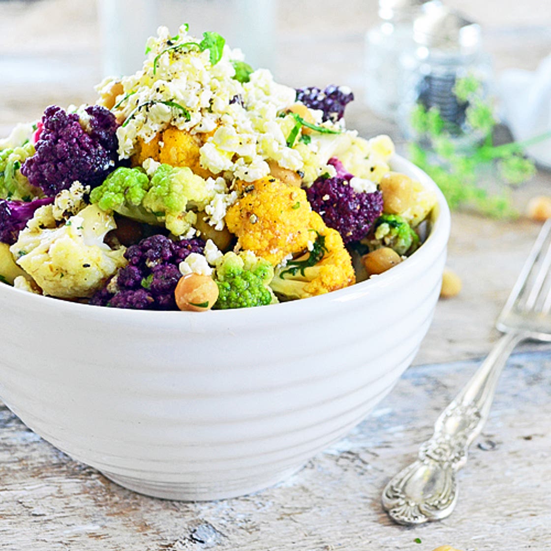 Salade de Choux-Fleurs Colorés, Pois Chiches et Vinaigrette aux Épices Grillées