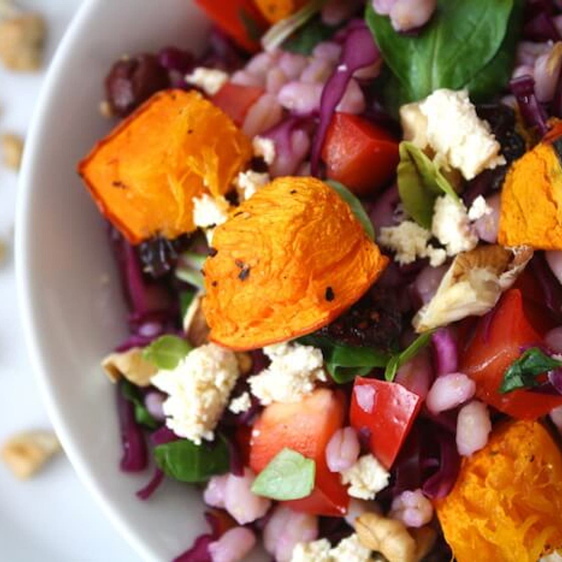 Ebly Zartweizensalat mit Rotkraut und gebackenem Kürbis
