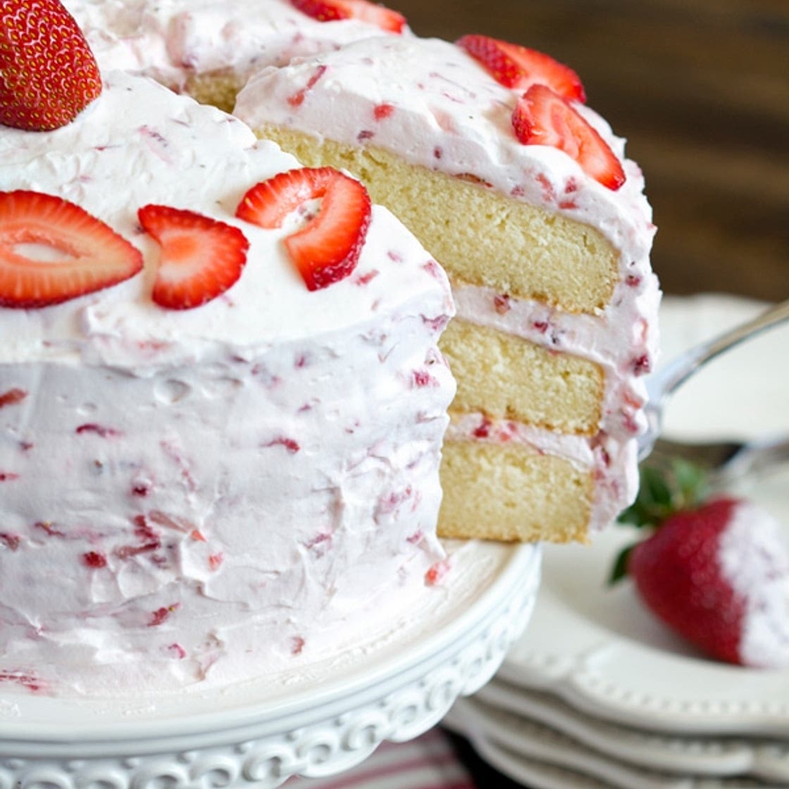 Fresh Strawberry Cake