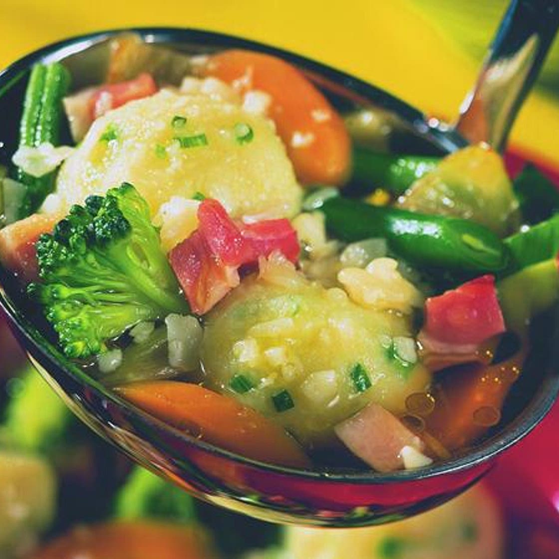 Gemüseeintopf mit Schnittlauch-Klößchen