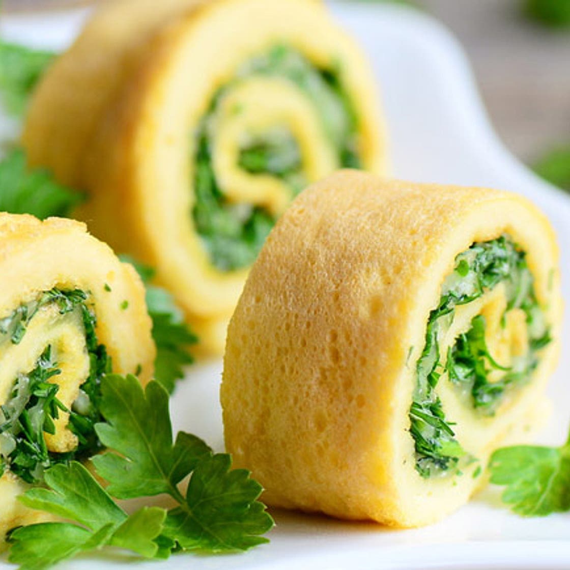 Rotolo di frittata farcito con spinaci