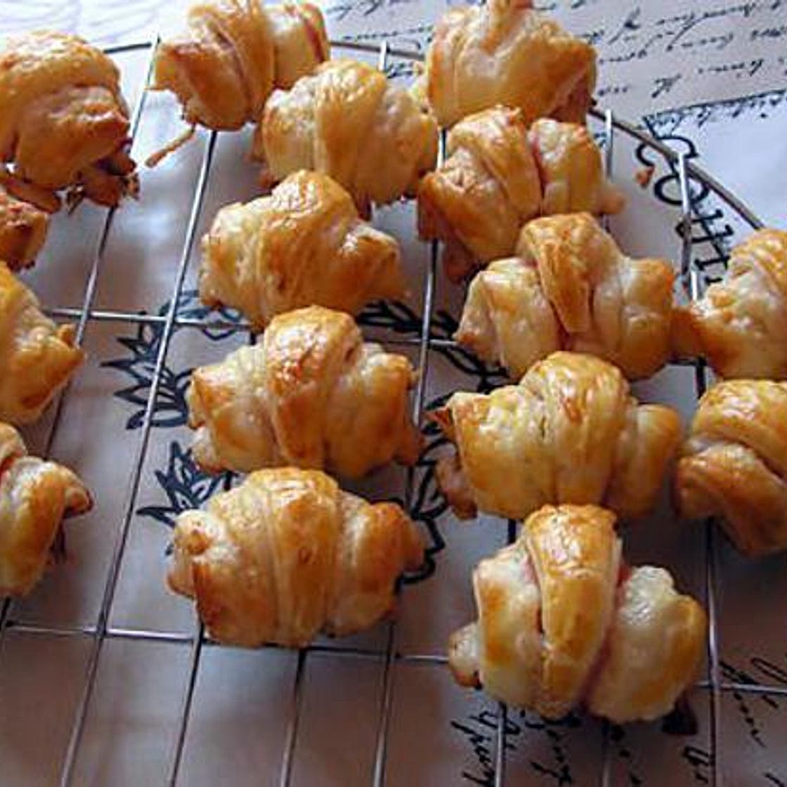 Croissant à la mortadelle