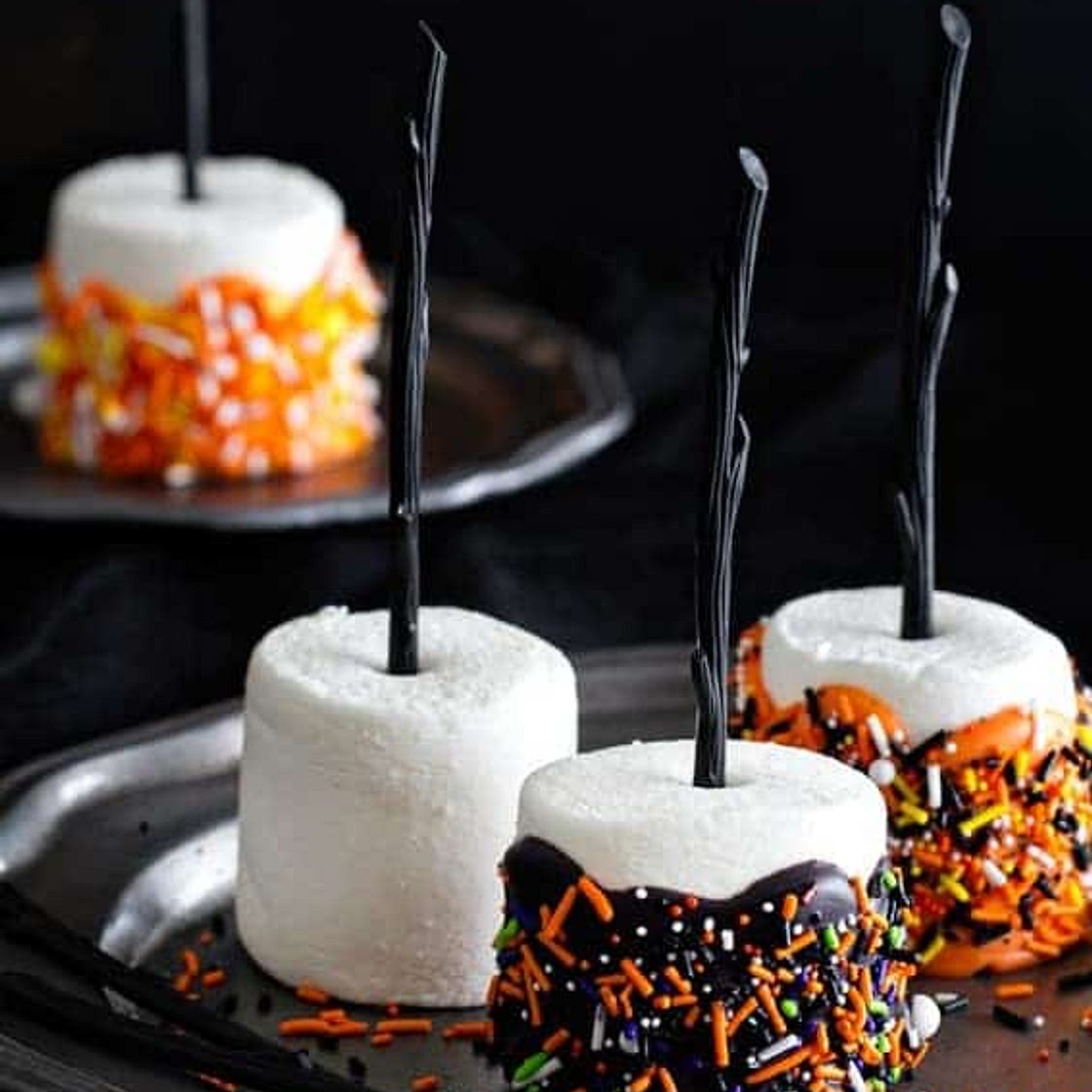 Halloween Marshmallow Pops