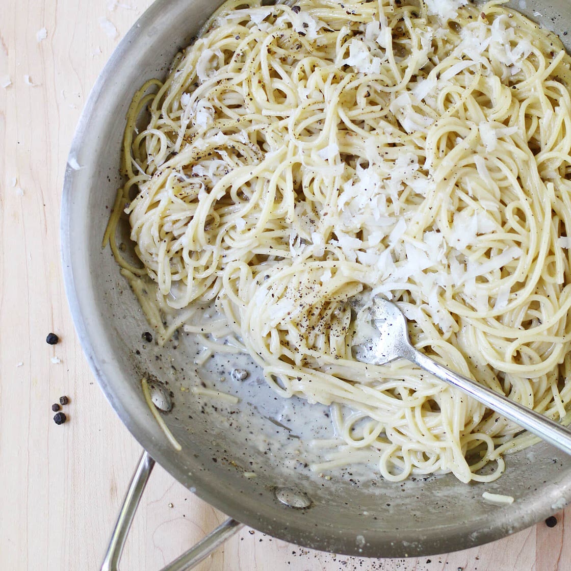 One-Pan Cacio e Pepe Pasta